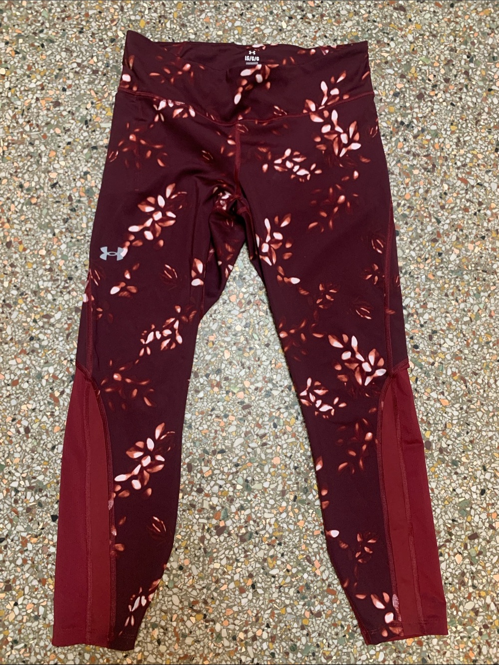 Under Armour women’s Maroon Floral Print Leggings